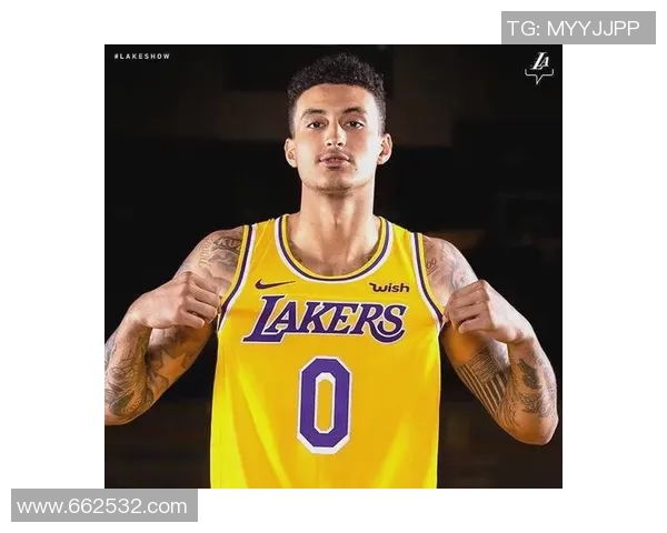 刘铮的篮球之路：从青涩少年到职业球员的成长历程与心路历程