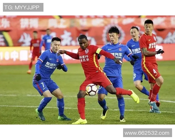 一方与长春的激烈对决结果揭晓球迷们的期待与失落交织在一起 一方与长春的激烈对决结果揭晓球迷们的期待与失落交织在一起