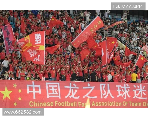 中国足球队在友谊赛中以七比二战胜老挝队展现强大实力