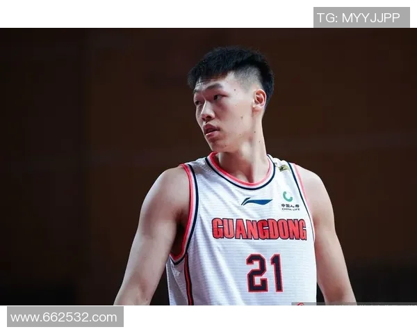 张昊：从普通少年到篮球明星的奋斗历程与心路历程分享