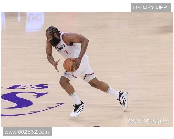 最强NBA对决哈登与库里谁能称霸赛场引发球迷热议 最强NBA对决哈登与库里谁能称霸赛场引发球迷热议